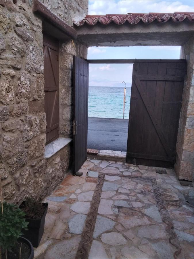 Crecian Water Front Apartment Aigeira Exterior photo